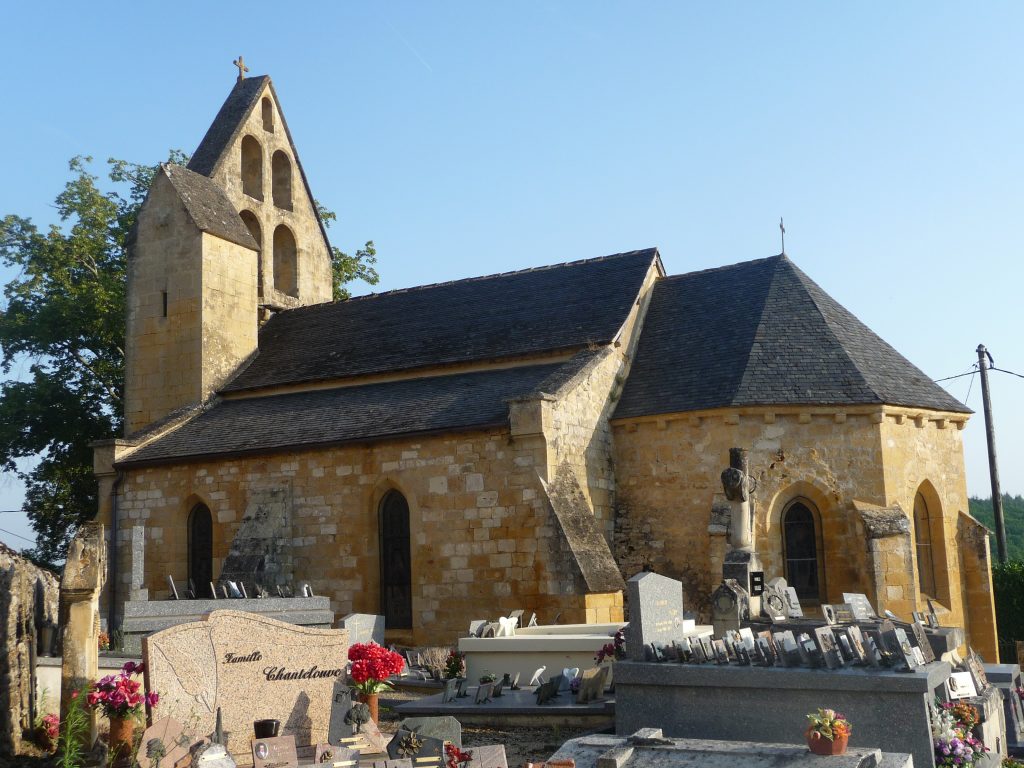 Eglise Saint Pierre a Nadaillac de Rouge